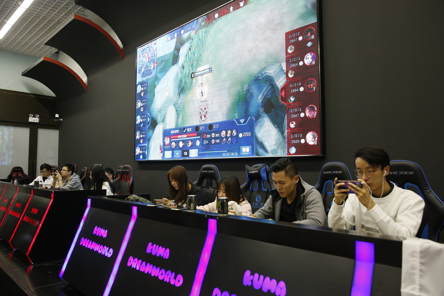 德扑下注：持续下注（C-Bet）的成功率分析。（德州扑克持续下注（C-Bet）成功率解析）