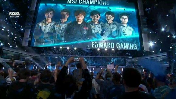 m0NESY ：当我陷入挣扎时，NiKo帮了我很多