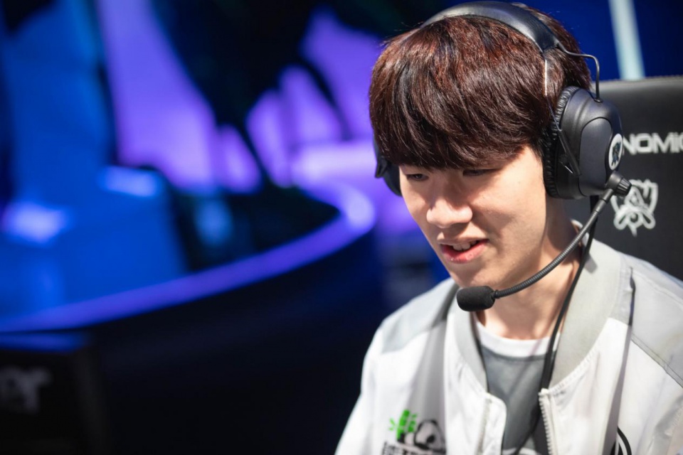 在第一场比赛中取得了大胜！Fisher Yongen 在团队战中击败了 ucal Akali， Nongshim RedForce 轻松击败了 DRX ，赢得了第一场比赛