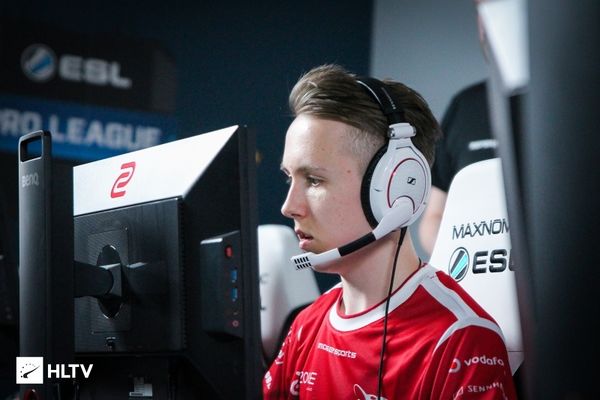 德杯22日赛果与未来赛程：TES与iG会师半决赛